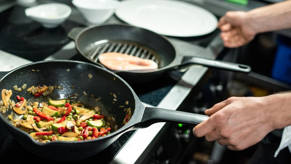 Cast Iron vs. Stainless Steel vs. Nonstick