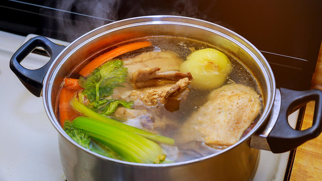 Stocks vs. Broths: A Beginner's Guide