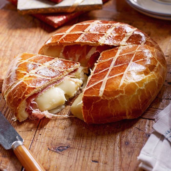 Brie wrapped in prosciutto & brioche