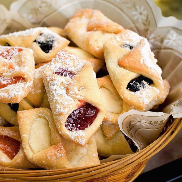 Rogaliki (Polish Croissant Cookies)