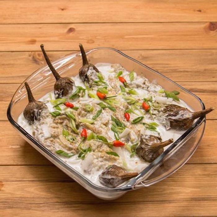 Grilled eggplant with coconut milk